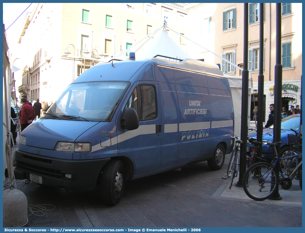 Polizia D7765
Polizia di Stato
Artificieri Antisabotaggio
Fiat Ducato II serie
Parole chiave: D7765;PS;P.S.;Polizia;Stato;Polizia di Stato;Artificieri;Antisabotaggio;Fiat;Ducato