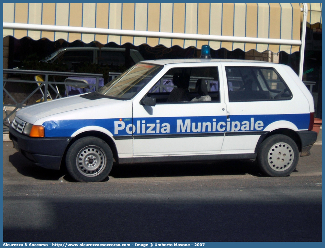 -
Polizia Municipale
Comune di Canino
Fiat Uno II serie
Parole chiave: Polizia;Municipale;Locale;Canino;Fiat;Uno