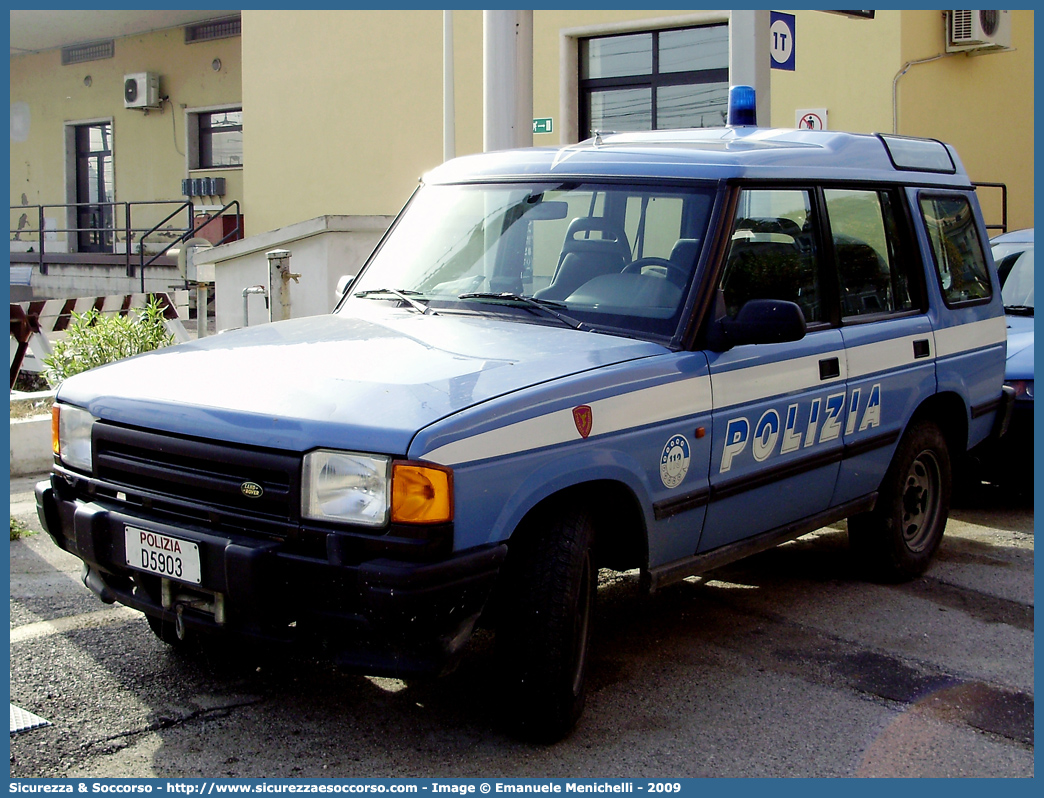 Polizia D5903
Polizia di Stato
Polizia Ferroviaria
Land Rover Discovery I serie restyling
Parole chiave: Polizia;Stato;Polizia di Stato;Ferroviaria;Polfer;Land Rover;Discovery;D5903