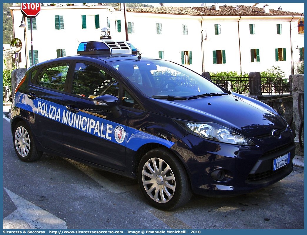 Polizia Locale YA702AD
Polizia Municipale
Comune di Spoleto
Ford Fiesta VI serie
Parole chiave: Polizia;Locale;Municipale;Spoleto;Ford;Fiesta;YA702AD