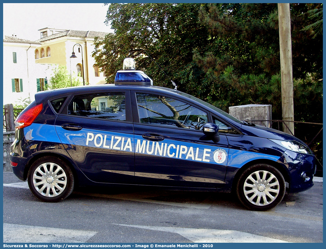 Polizia Locale YA702AD
Polizia Municipale
Comune di Spoleto
Ford Fiesta VI serie
Parole chiave: Polizia;Locale;Municipale;Spoleto;Ford;Fiesta;YA702AD