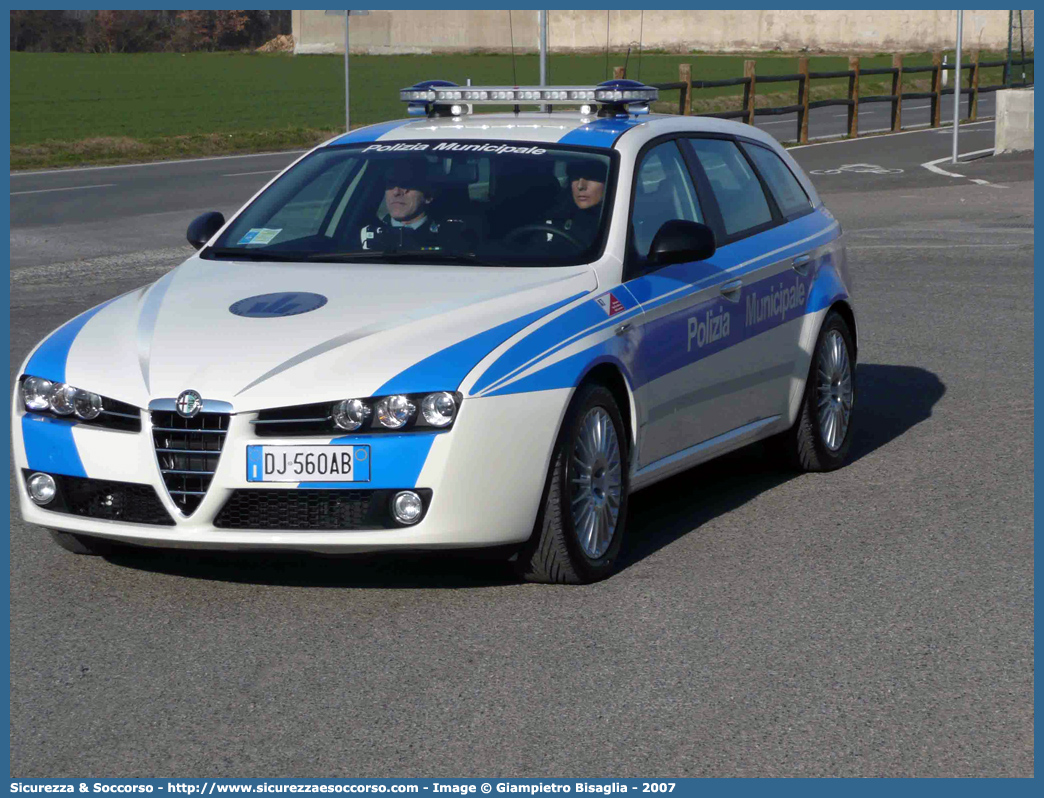 Polizia Locale YA396AB
Polizia Municipale
Unione Comuni
Bassa Val Trebbia e Val Luretta
Alfa Romeo 159 Sportwagon
Parole chiave: Polizia;Locale;Municipale;Bassa Val Trebbia;Val Luretta;Rivergaro;Agazzano;Calendasco;Gossolengo;Gragnano Trebbiense;Piozzano;Travo;Alfa Romeo;159;Sportwagon;YA396AB;YA 369 AB