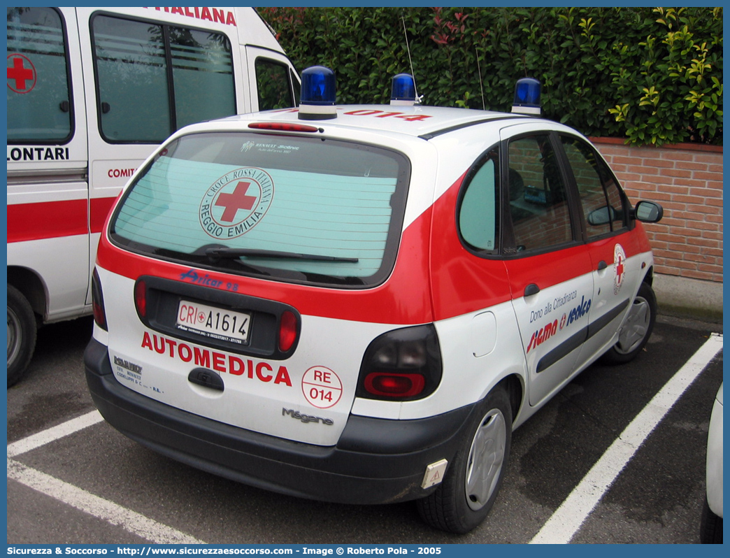 CRI A1614
Croce Rossa Italiana
Reggio Emilia
Renault Megane Scenic
Allestitore Aricar S.p.A.
Parole chiave: CRI;C.R.I.;Croce Rossa Italiana;Automedica;Auto Medica;Automedicalizzata;Auto Medicalizzata;Renault;Megane;Scenic;Reggio Emilia;A1614;Aricar