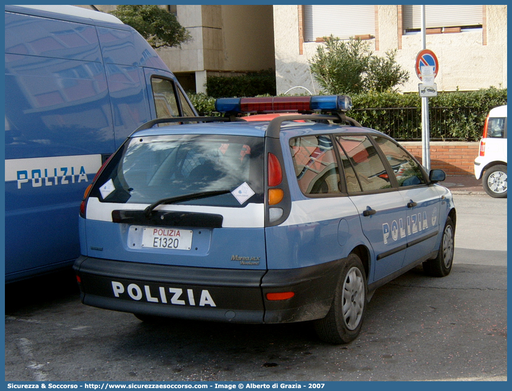 Polizia E1320
Polizia di Stato
Artificieri Antisabotaggio
Fiat Marea Weekend
Parole chiave: E1320;Polizia di Stato;Artificieri Antisabotaggio;Fiat Marea Weekend