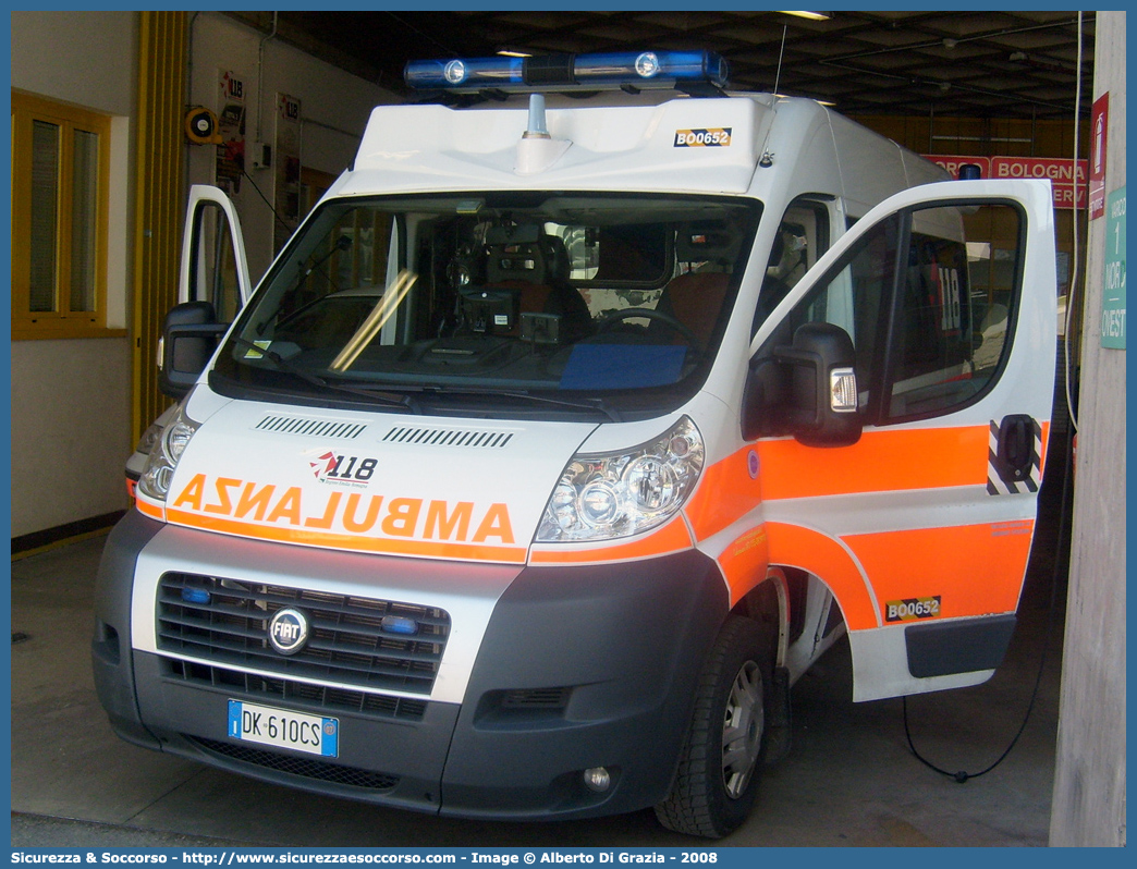 BO 0652
118 Bologna Soccorso
Fiat Ducato III serie
Allestitore Orion S.r.l.
Parole chiave: 118;Bologna;Soccorso;Ambulanza;Autoambulanza;Fiat;Ducato;X250;X 250;Orion