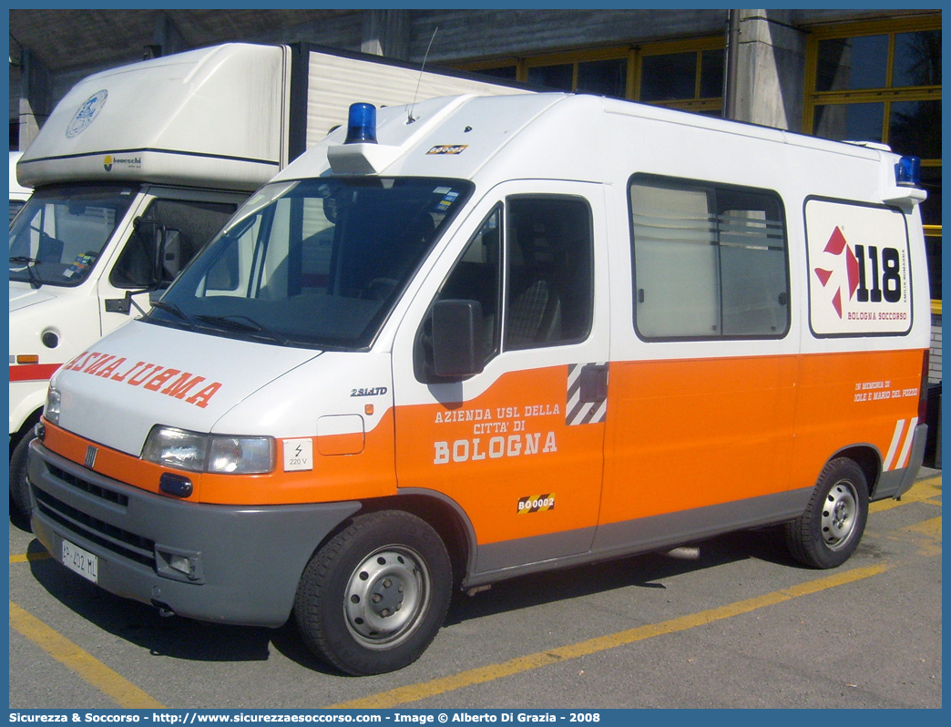 BO 0002
118 Bologna Soccorso
Fiat Ducato II serie
Allestitore Grazia
Parole chiave: 118;Bologna;Soccorso;Ambulanza;Fiat;Ducato