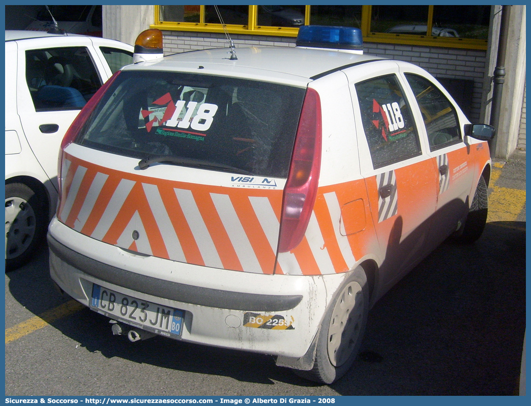 BO 2259
118 Bologna Soccorso
Fiat Punto II serie
Allestitore Vision S.r.l.
Parole chiave: 118;Bologna;Soccorso;Fiat;Punto;Vision;G.E.C.A.V.;GECAV;Gestione;Emergenza;Cantieri;Alta Velocità;Variante di Valico