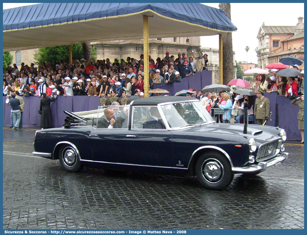 Roma 454308
Presidenza della Repubblica
Lancia Flaminia Cabriolet Landaulet
"Belfiore"
Parole chiave: Presidenza;Repubblica;Lancia;Flaminia;Cabriolet;Landaulet;454308;Belfiore