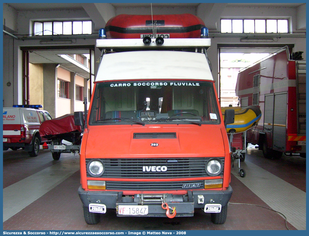 VF 15847
Corpo Nazionale Vigili del Fuoco
Nucleo Speleo Alpino Fluviale
Iveco Daily 35-8 I serie
Parole chiave: Corpo;Nazionale;Vigili del Fuoco;Vigili;Fuoco;Iveco;Daily;35-8;SAF;S.A.F.;Speleo;Alpino;Fluviale