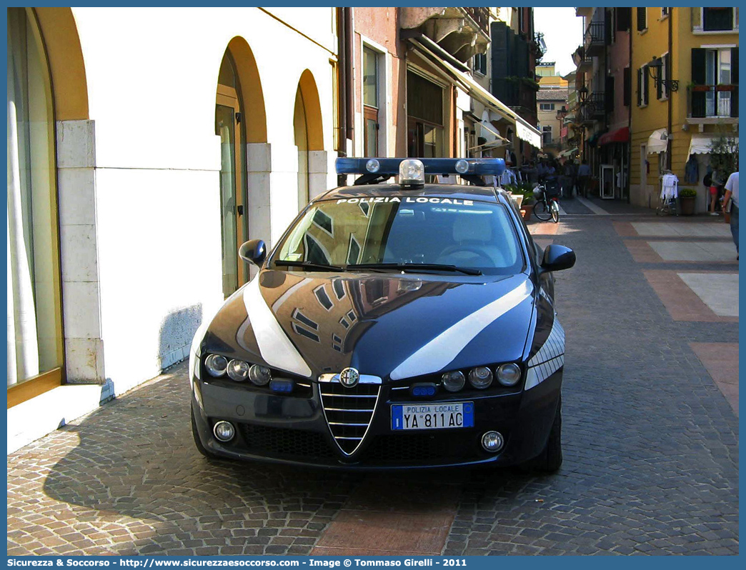 Polizia Locale YA811AC
Polizia Locale
Comune di Bardolino
Alfa Romeo 159
Parole chiave: PL;P.L.;PM;P.M.;Polizia;Locale;Municipale;Bardolino;Alfa Romeo;159