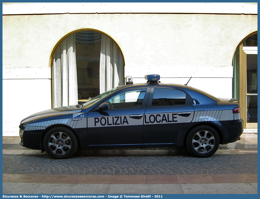 Polizia Locale YA811AC
Polizia Locale
Comune di Bardolino
Alfa Romeo 159
Parole chiave: PL;P.L.;PM;P.M.;Polizia;Locale;Municipale;Bardolino;Alfa Romeo;159