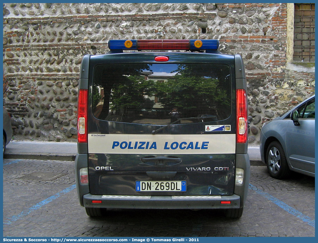 -
Polizia Locale
Comune di Zevio
Opel Vivaro I serie
Allestitore Bertazzoni S.r.l.
Parole chiave: PL;P.L.;PM;P.M.;Polizia;Locale;Municipale;Zevio;Opel;Vivaro;Bertazzoni