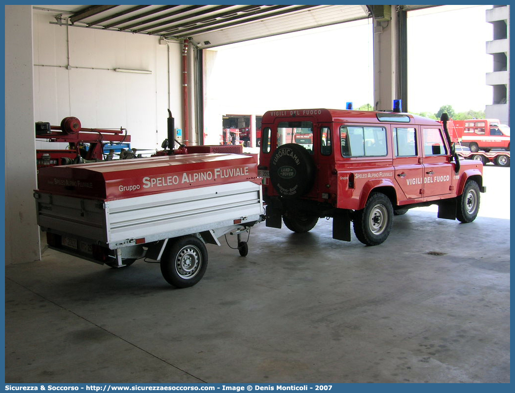 -
Corpo Nazionale Vigili del Fuoco
Nucleo Speleo Alpino Fluviale
Land Rover Defender 110
Parole chiave: Corpo;Nazionale;Vigili del Fuoco;Vigili;Fuoco;Land Rover;Defender;110;SAF;S.A.F.;Speleo;Alpino;Fluviale