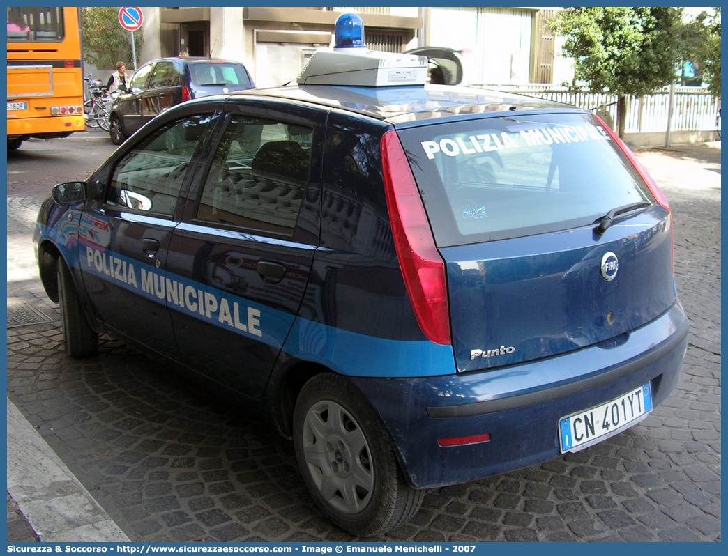 -
Polizia Municipale
Comune di Acquasparta
Fiat Punto III serie
Parole chiave: Polizia;Locale;Municipale;Acquasparta;Fiat;Punto