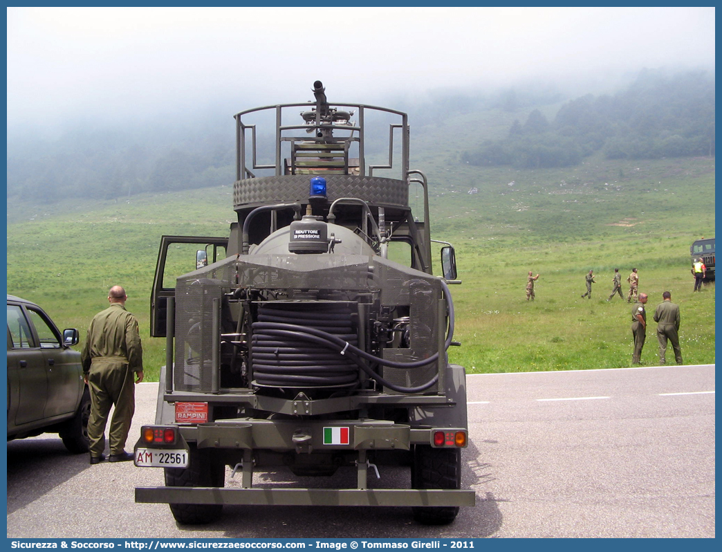 AM 22561
Aeronautica Militare Italiana
Servizio Antincendio
Sirmac SAB 2500D Vulcano
Parole chiave: A.M.I.;AMI;Aeronautica;Militare;Italiana;Servizio;Antincendio;Sirmac;SAB;2500D;Vulcano