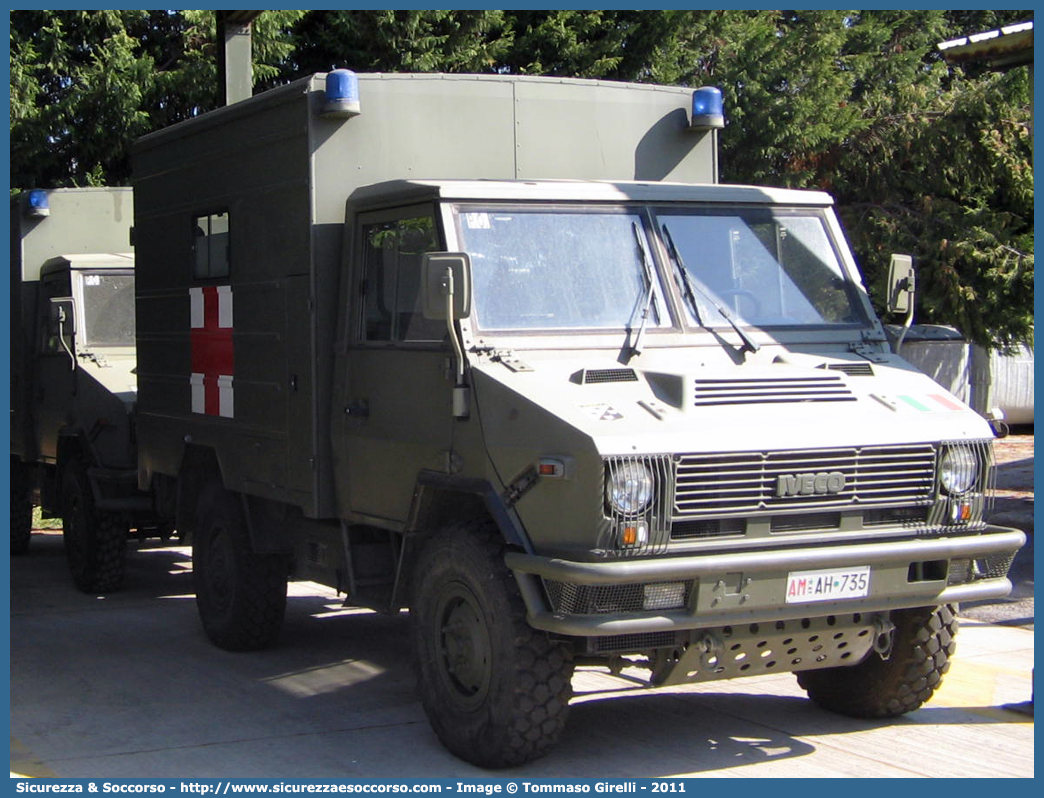 AM AH735
Aeronautica Militare Italiana
Servizio Sanitario
Iveco VM90
Parole chiave: AM;A.M.I.;AMI;Aeronautica;Militare;Italiana;Servizio Sanitario;Iveco;VM90