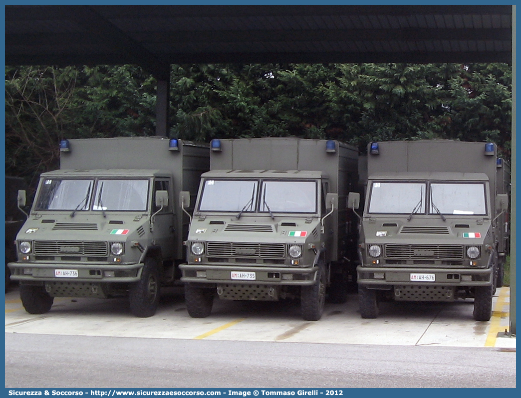 AM AH734,  AH735,  AH676
Aeronautica Militare Italiana
Servizio Sanitario
Iveco VM90
Parole chiave: AM;A.M.I.;AMI;Aeronautica;Militare;Italiana;Servizio Sanitario;Iveco;VM90