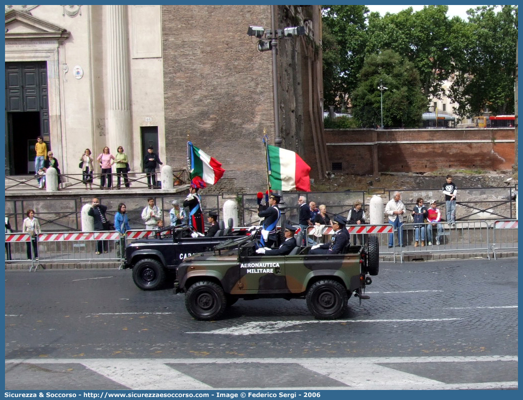 AM AI215
Aeronautica Militare Italiana
Land Rover Defender 90
Parole chiave: A.M.I.;AMI;Aeronautica;Militare;Italiana;Land Rover;Defender;90