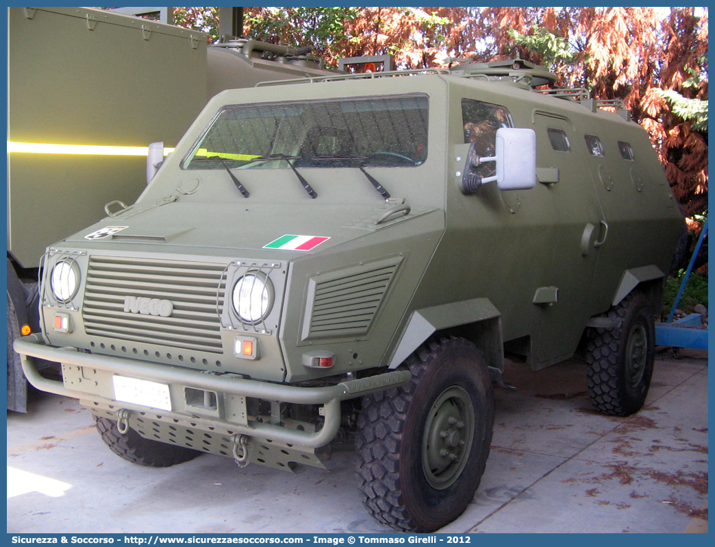 AM AK539
Aeronautica Militare Italiana
Iveco VM90P
Parole chiave: AM;A.M.I.;AMI;Aeronautica;Militare;Italiana;Iveco;VM90P