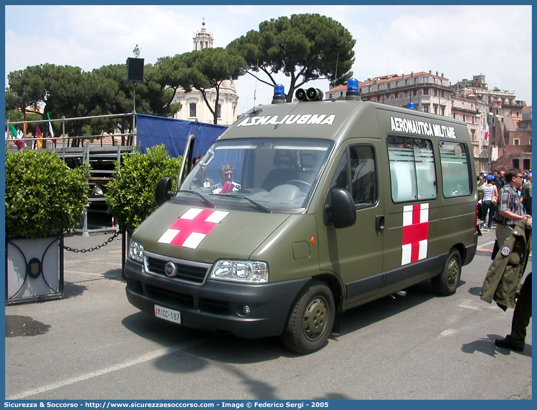 AM CC187
Aeronautica Militare Italiana
Servizio Sanitario
Fiat Ducato II serie restyling
Allestitore Bollanti S.r.l.
Parole chiave: AMI;A.M.I.;Aeronautica;Militare;Italiana;Servizio;Sanitario;Fiat;Ducato;Bollanti