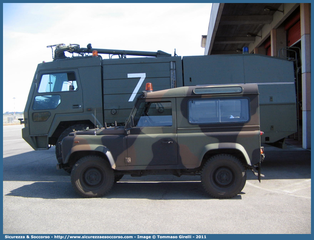 AM AI280
Aeronautica Militare Italiana
Sicurezza Volo
Land Rover Defender 90
Parole chiave: AMI;A.M.I.;Aeronautica;Militare;Italiana;Servizio;Antincendio;Sicurezza;Volo;Land Rover;Defender;90