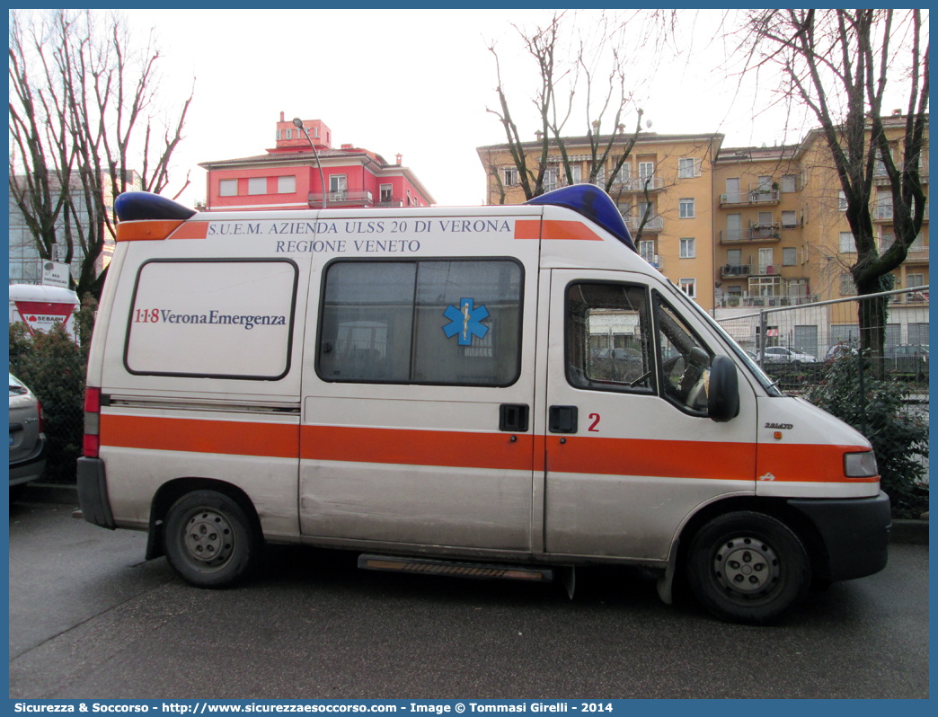 2
SUEM 118 Verona Emergenza
Azienda ULSS 9 - Scaligera
Fiat Ducato II serie
Allestitore Aricar S.p.A.
Parole chiave: 118;Verona;Emergenza;SUEM;S.U.E.M.;Automedica;Fiat;Ducato;Aricar