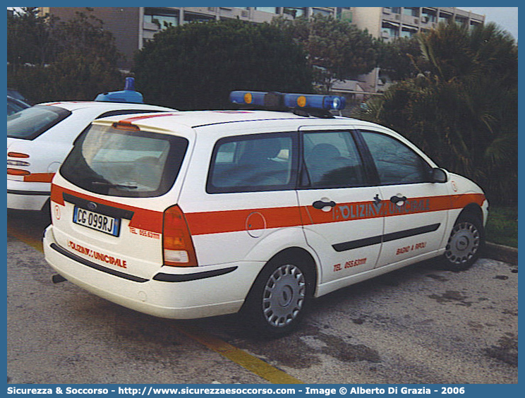 -
Polizia Municipale
Comune di Bagno a Ripoli
Ford Focus Station Wagon I serie
Parole chiave: PL;P.L.;PM;P.M.;Polizia;Locale;Municipale;Bagno a Ripoli;Ford;Focus;Station;Wagon