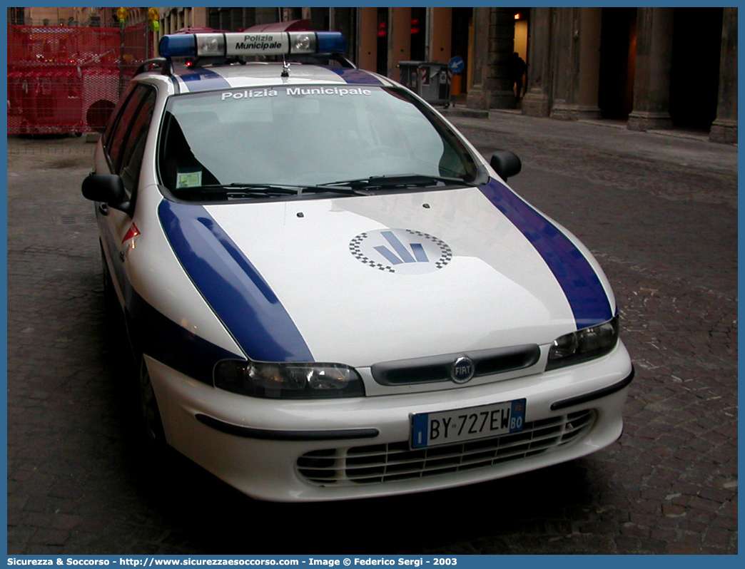 -
Polizia Municipale
Comune di Bologna
Fiat Marea Weekend
Allestitore Bertazzoni S.r.l.
Parole chiave: Polizia;Municipale;Locale;Bologna;Fiat;Marea;Weekend;Bertazzoni