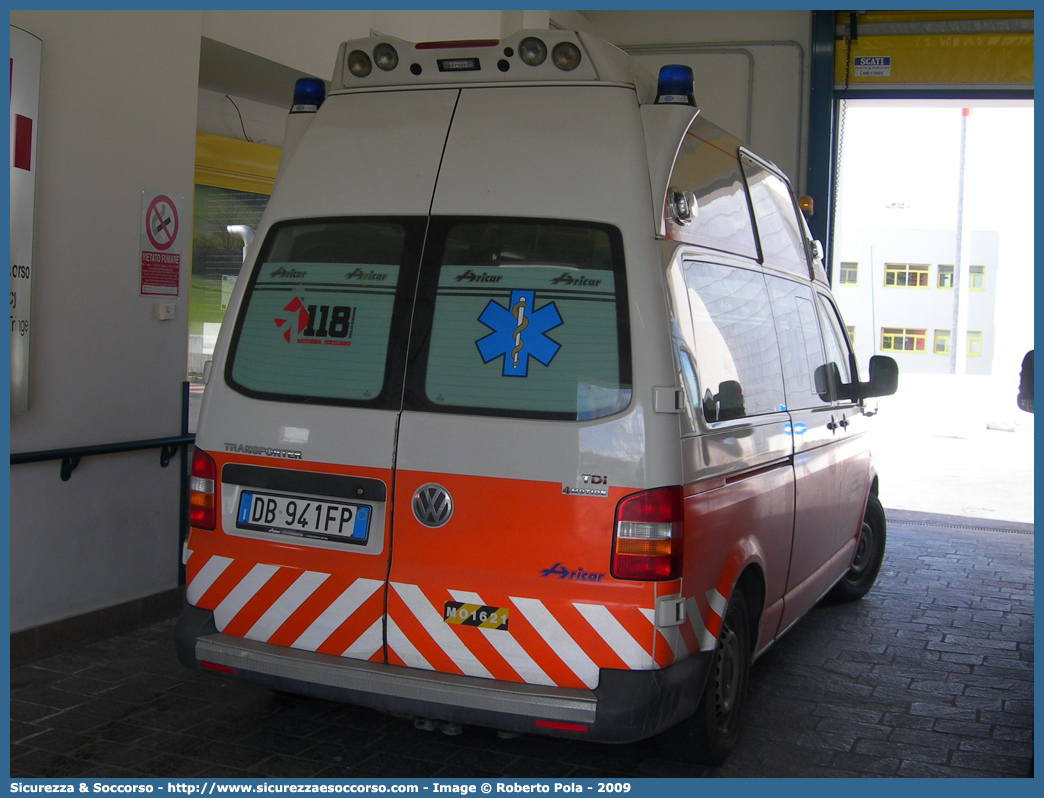 MO 1621
118 Modena Soccorso
Volkswagen Transporter T5
Allestitore Aricar S.p.A.
Parole chiave: 118;Modena;Soccorso;Ambulanza;Autoambulanza;Volkswagen;Transporter;T5;Aricar