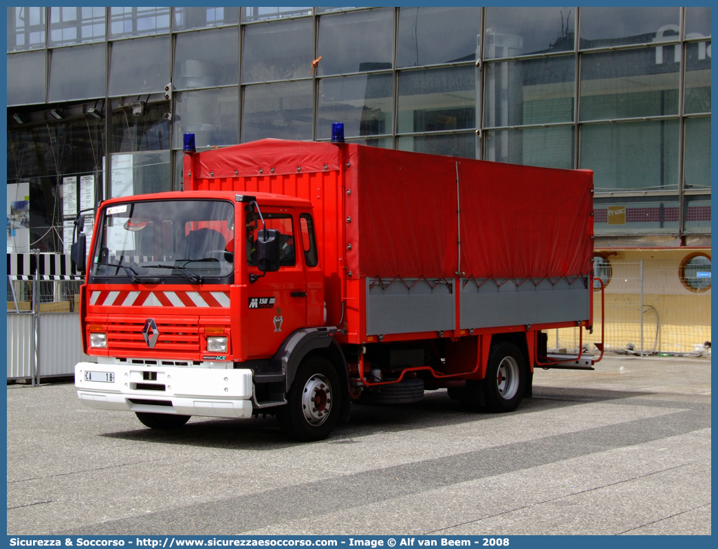 CA 18
République Française
Sapeurs Pompiers de Paris
Camion d'Accompagnement
Renault M150
Parole chiave: République;Française;Sapeurs;Pompiers;Paris;CA;Camion;Accompagnement;Renault;M150