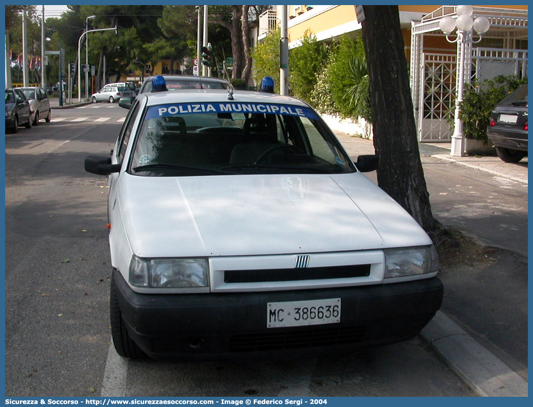 -
Polizia Municipale
Comune di Caldarola
Fiat Tipo II serie
Parole chiave: Polizia;Locale;Municipale;Caldarola;Fiat;Tipo