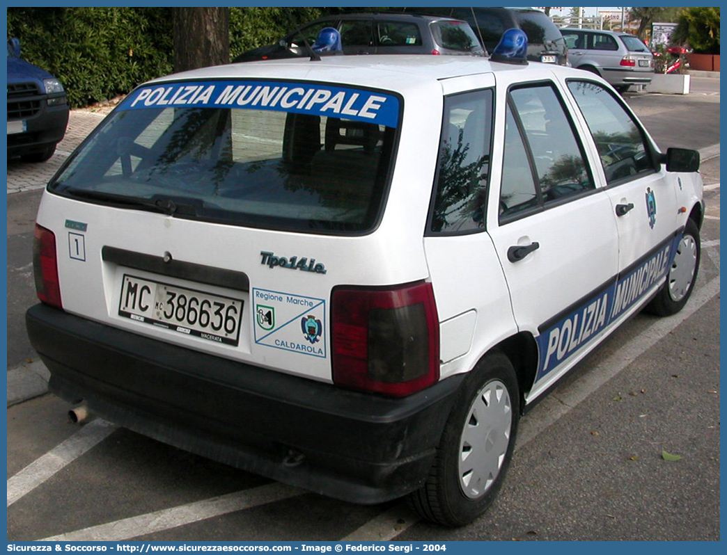 -
Polizia Municipale
Comune di Caldarola
Fiat Tipo II serie
Parole chiave: Polizia;Locale;Municipale;Caldarola;Fiat;Tipo