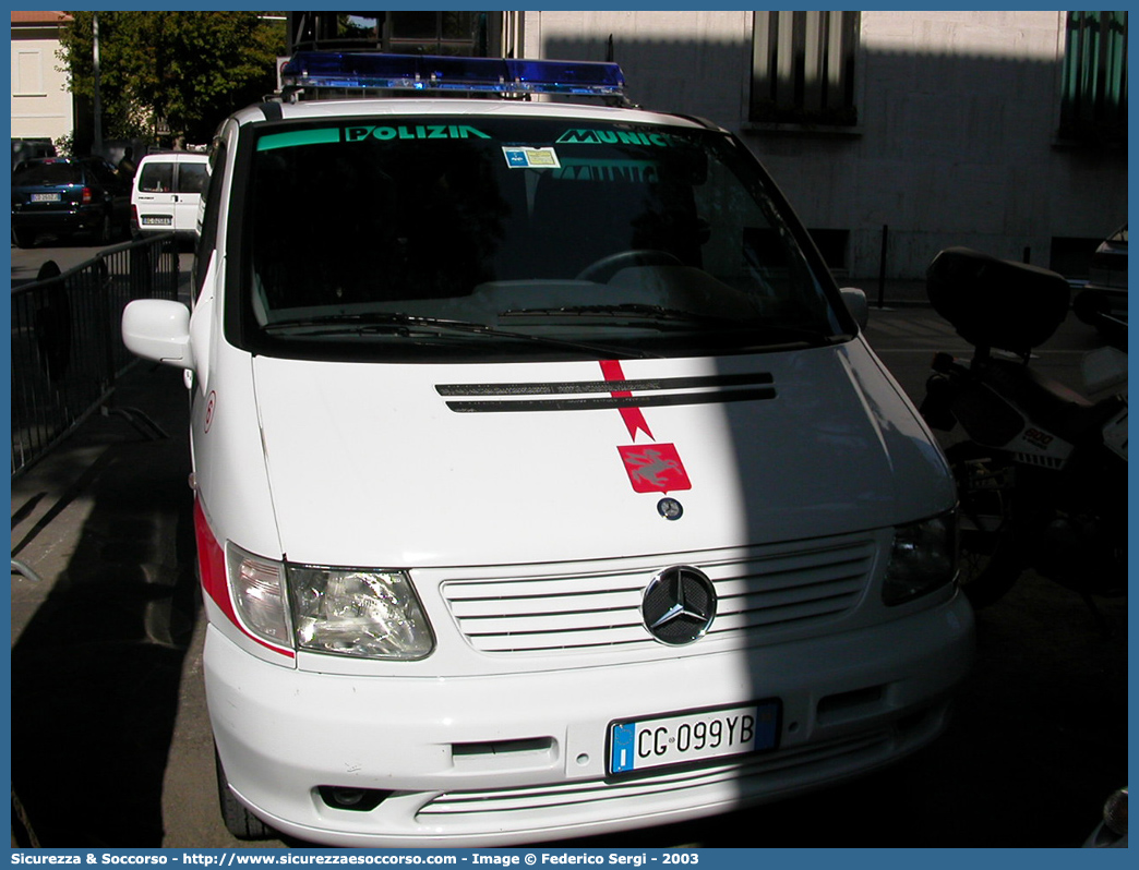 -
Polizia Municipale
Comune di Carrara
Mercedes Benz Classe V I serie
Parole chiave: Polizia;Locale;Municipale;Carrara;Mercedes Benz;Vito