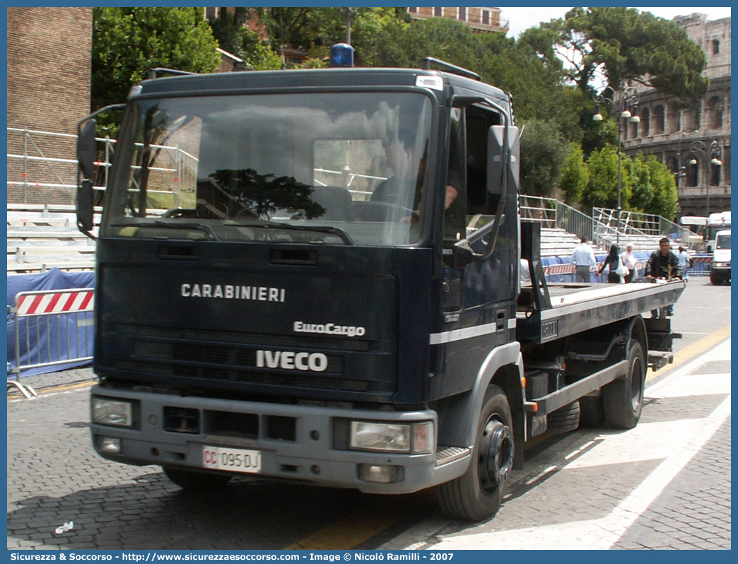 CC 095DJ
Arma dei Carabinieri
Iveco EuroCargo 100E15 I serie
Allestitore Isoli S.p.A.
Parole chiave: CC;C.C.;Arma;dei;Carabinieri;Iveco;EuroCargo;100E15;Isoli