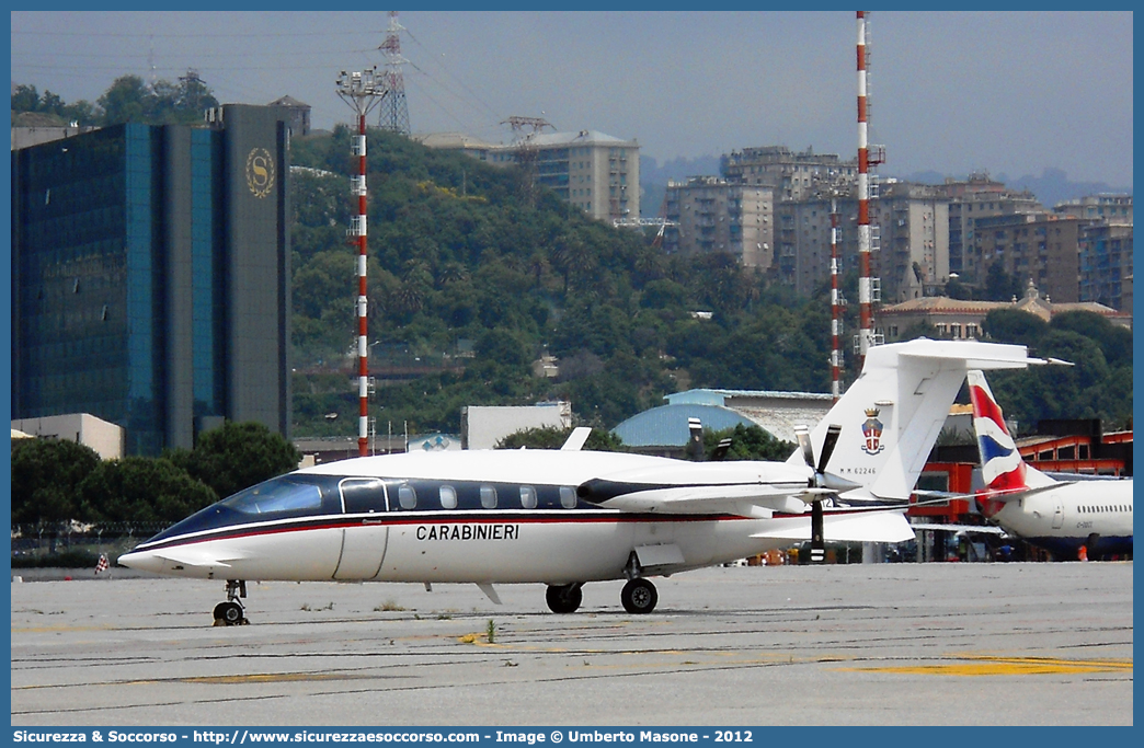 MM62246 / CC 112
Arma dei Carabinieri
Raggruppamento Carabinieri Aeromobili
Piaggio P180 Avanti II 
Parole chiave: CC;C.C.;Arma;Carabinieri;Raggruppamento;Aeromobili;Piaggio;P180;Avanti