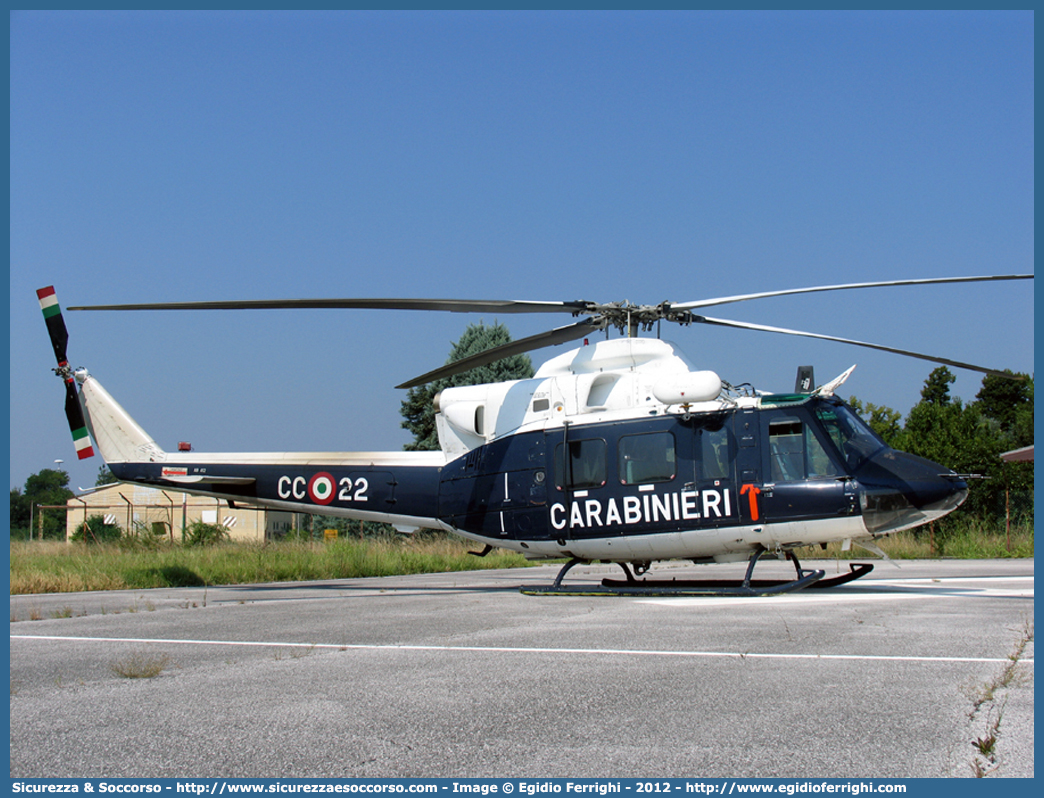 MM81436 / CC 22
Arma dei Carabinieri
Raggruppamento Carabinieri Aeromobili
Agusta Bell AB412 
Parole chiave: CC;C.C.;Arma;Carabinieri;Raggruppamento;Aeromobili;Agusta;Bell;AB412