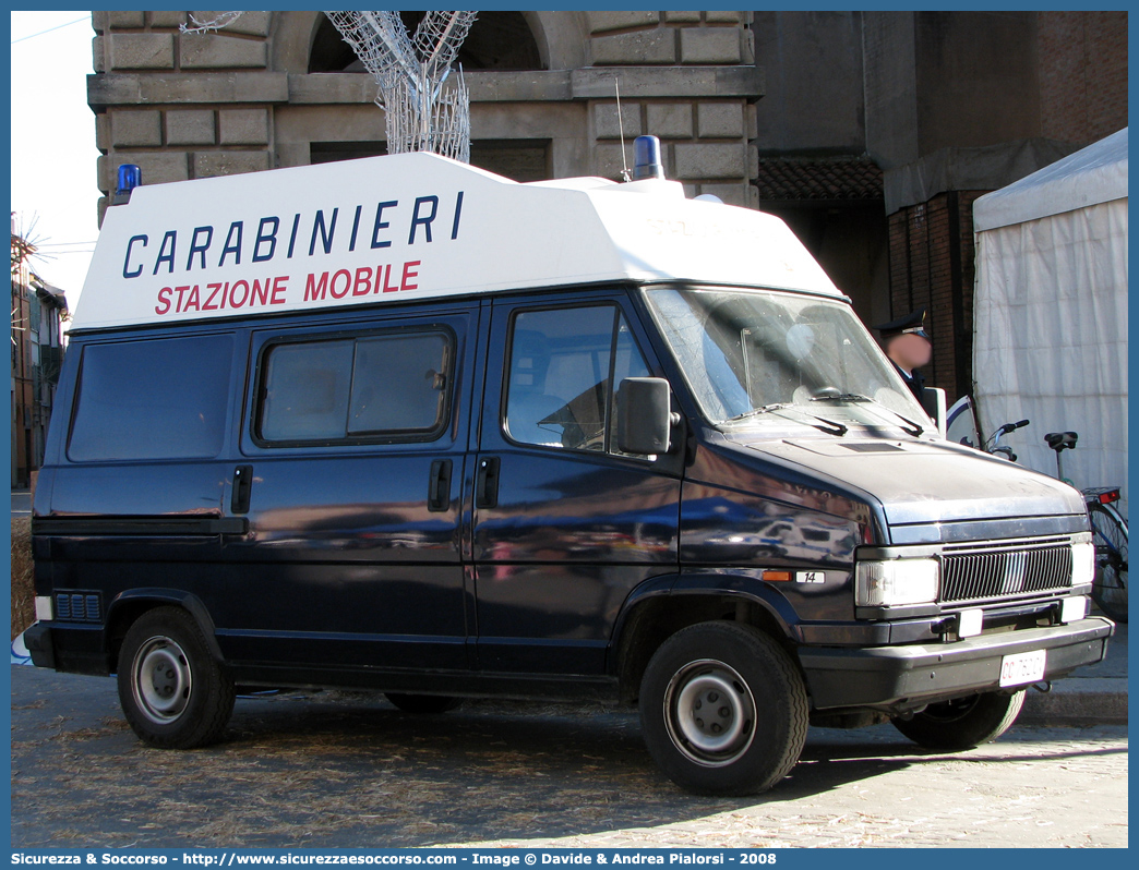 CC 762CX
Arma dei Carabinieri
Fiat Ducato I serie restyling
Stazione Mobile
Allestitore Elevox S.r.l.
Parole chiave: CC;C.C.;Arma;Carabinieri;Fiat;Ducato;Stazione;Mobile;Elevox