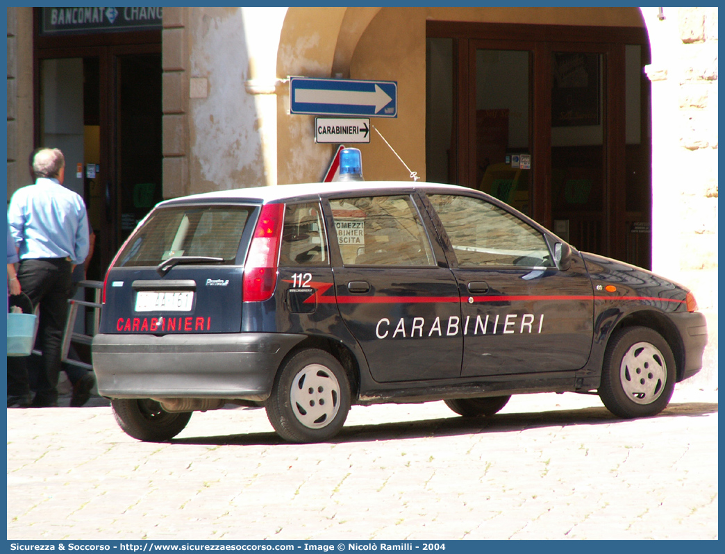 CC AA161
Arma dei Carabinieri
Fiat Punto I serie
Allestitore Elevox S.r.l.
Parole chiave: CC;C.C.;Arma;dei;Carabinieri;Fiat;Punto;Elevox