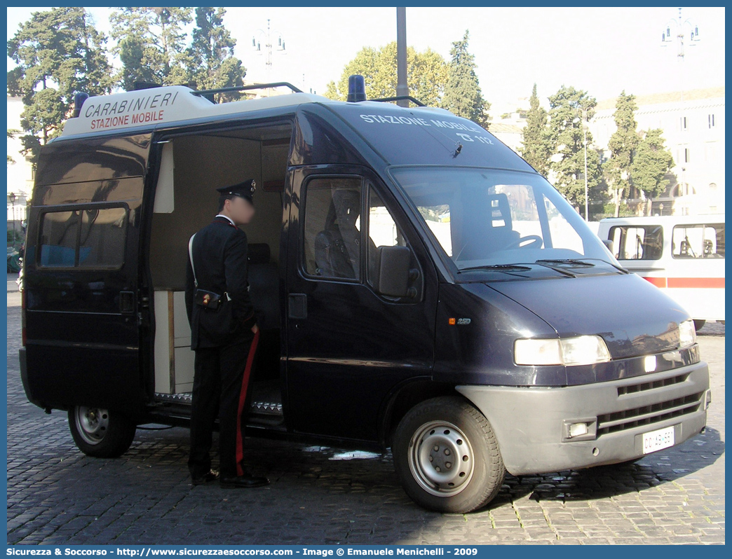 CC AB561
Arma dei Carabinieri
Fiat Ducato II serie
Stazione Mobile
Allestitore Elevox S.r.l.
Parole chiave: CC;C.C.;Arma;Carabinieri;Fiat;Ducato;Stazione;Mobile;Elevox