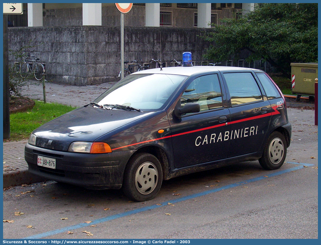 CC AB876
Arma dei Carabinieri
Fiat Punto I serie
Allestitore Elevox S.r.l.
Parole chiave: CC;C.C.;Arma;dei;Carabinieri;Fiat;Punto;Elevox