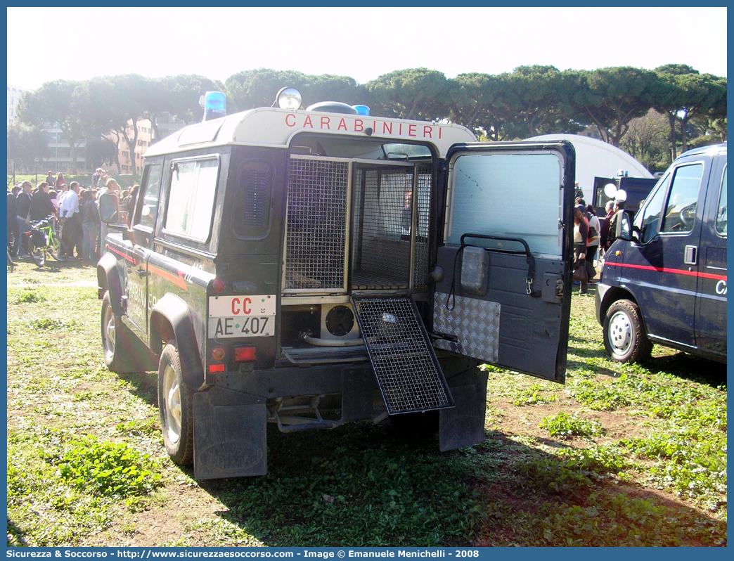 CC AE407
Arma dei Carabinieri
Centro e Nuclei Cinofili
Land Rover Defender 90
Parole chiave: CCAE407;Arma dei Carabinieri;Centro e Nuclei Cinofili;Land Rover Defender 90