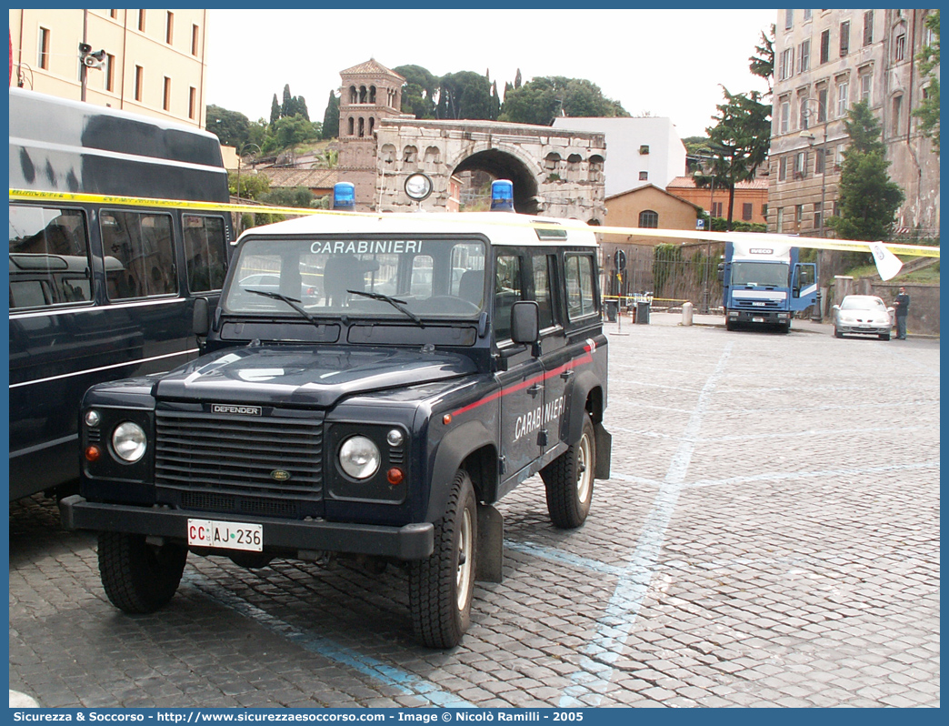 CC AJ236
Arma dei Carabinieri
Land Rover Defender 110
Parole chiave: CCAJ236;Arma dei Carabinieri;Land Rover Defender 110