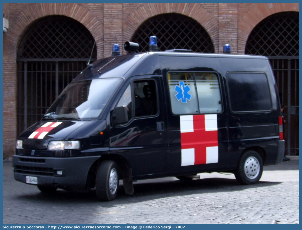 CC AJ604
Arma dei Carabinieri
Servizio Sanitario
Fiat Ducato II serie
Parole chiave: CC;C.C.;Arma;dei;Carabinieri;Servizio;Sanitario;Ambulanza;Autoambulanza;Fiat;Ducato