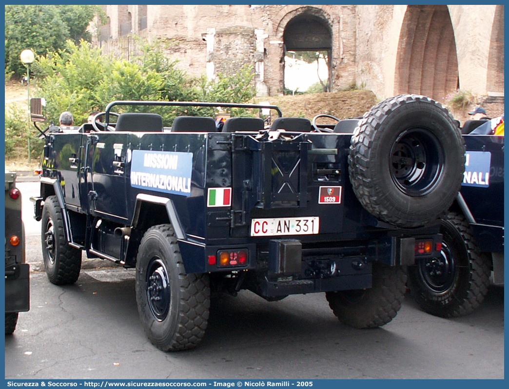 CC AN331
Arma dei Carabinieri
Battaglioni Mobili
Iveco VM90T
Parole chiave: CC;C.C.;Arma;Carabinieri;Battaglioni;Mobili;Battaglione;Iveco;VM90T