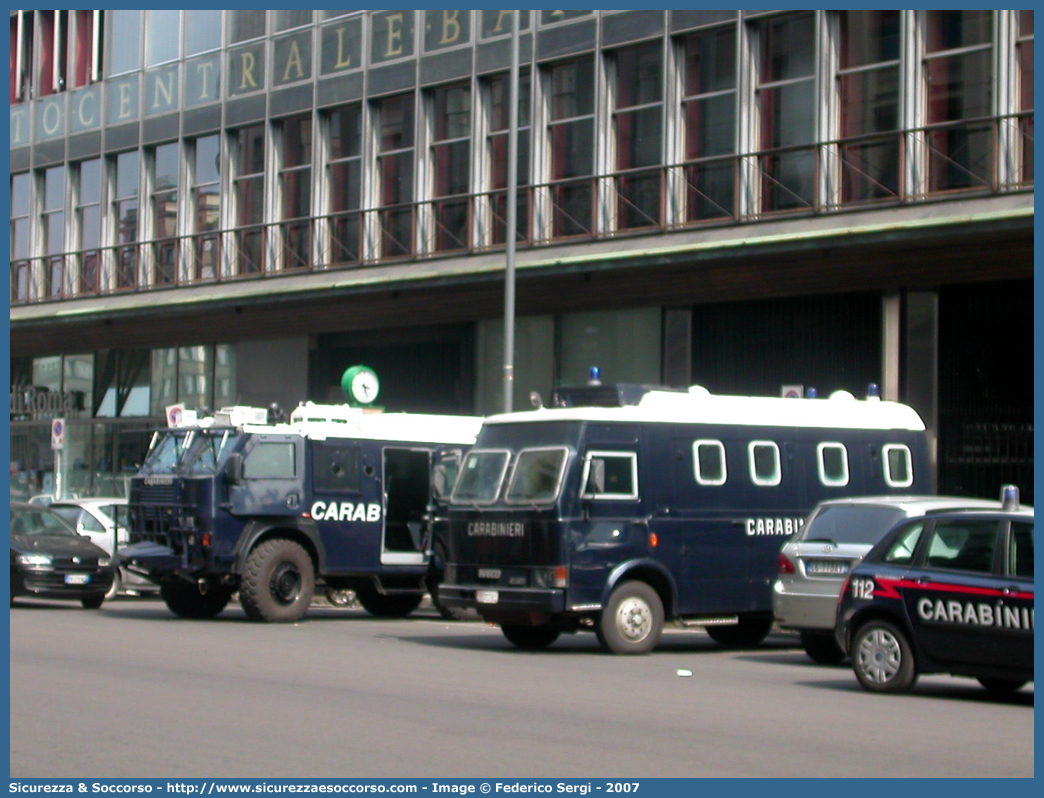 -
Arma dei Carabinieri
Battaglioni Mobili
Iveco A55F13
Parole chiave: CC;C.C.;Arma;dei;Carabinieri;Battaglioni;Battaglione;Mobili;Mobile;Iveco;A55F13;Blindato;Ordine;Pubblico