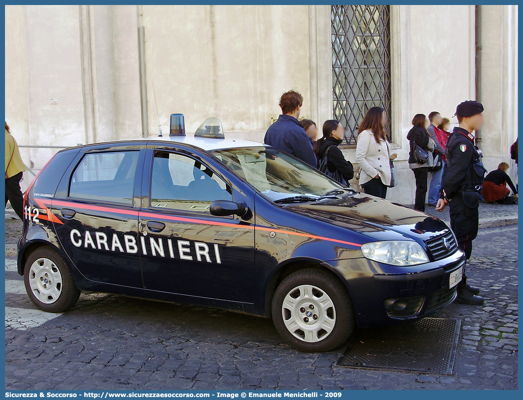 -
Arma dei Carabinieri
Fiat Punto III serie
Parole chiave: CC;C.C.;Arma;dei;Carabinieri;Fiat;Punto