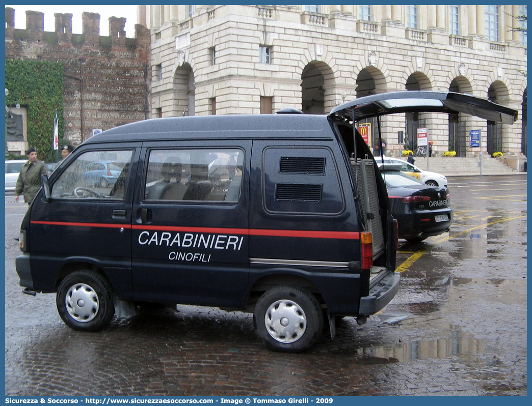 -
Arma dei Carabinieri
Centro e Nuclei Cinofili
Piaggio Porter I serie
Parole chiave: Arma dei Carabinieri;Centro e Nuclei Cinofili;Piaggio Porter I serie