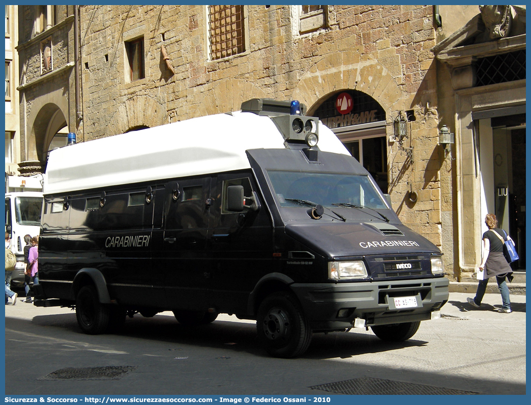 CC AS718
Arma dei Carabinieri
Battaglioni Mobili
Iveco TurboDaily 59-12 II serie
Parole chiave: CC;C.C.;Arma;dei;Carabinieri;Battaglioni;Mobili;Battaglione;Mobile;Iveco;TurboDaily;59-12;59.12;59;12;Blindato;Ordine;Pubblico