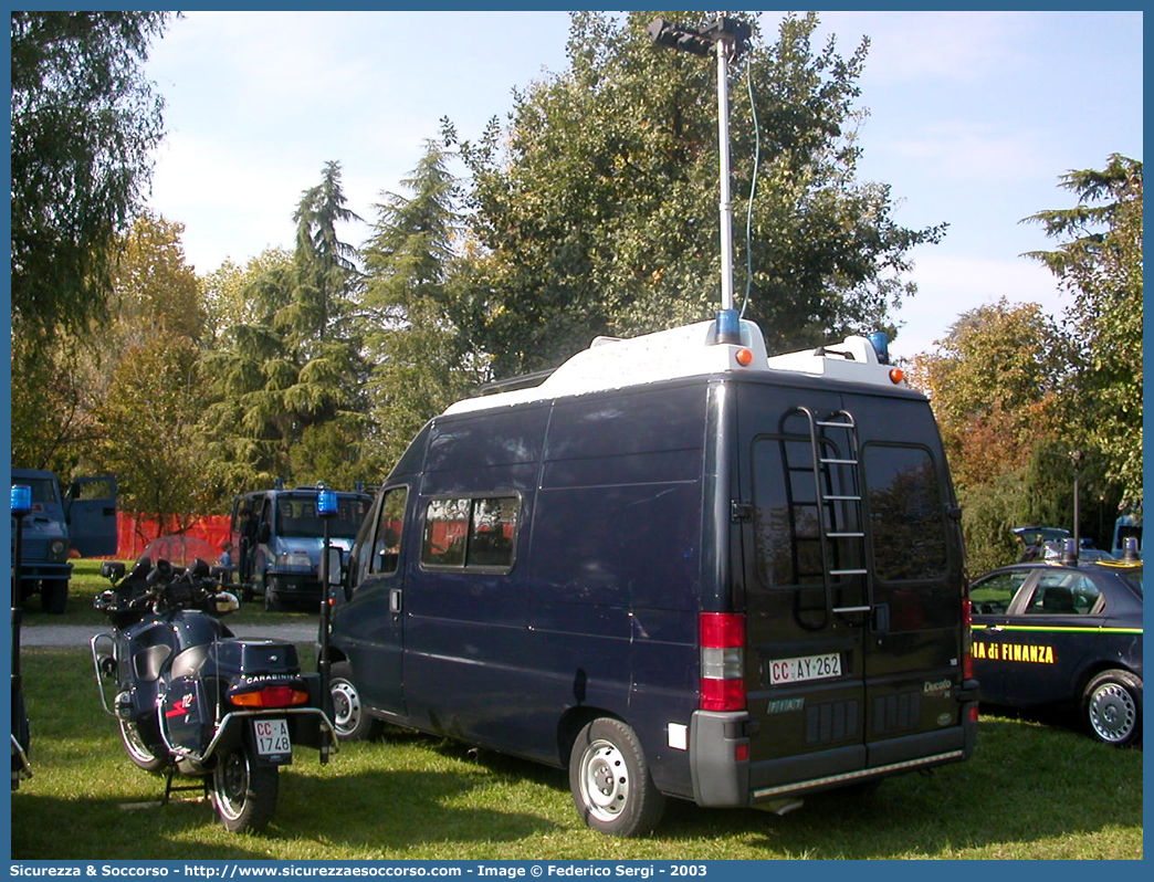 CC AY262
Arma dei Carabinieri
Fiat Ducato II serie
Stazione Mobile
Allestitore Elevox S.r.l.
Parole chiave: CC;C.C.;Arma;Carabinieri;Fiat;Ducato;Stazione;Mobile;Elevox