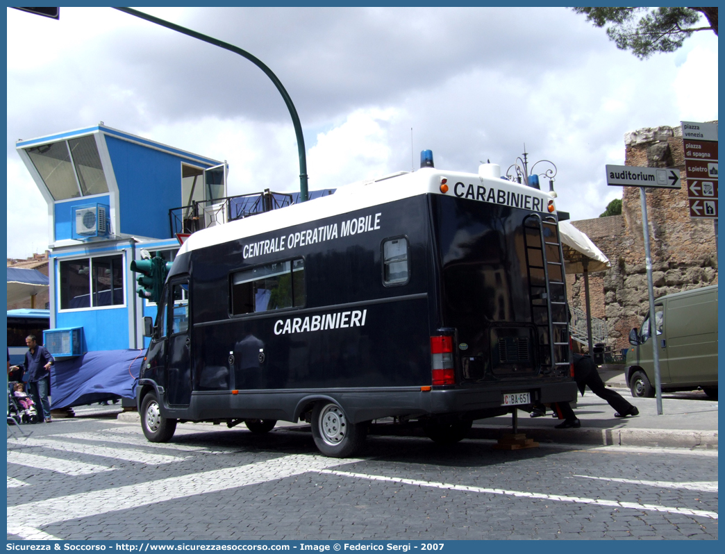 CC BA651
Arma dei Carabinieri
Fiat Ducato II serie
Centrale Operativa Mobile
Allestitore Elevox S.r.l.
Parole chiave: CC;C.C.;Arma;Carabinieri;Fiat;Ducato;Stazione;Mobile;Centrale;Operativa;Elevox